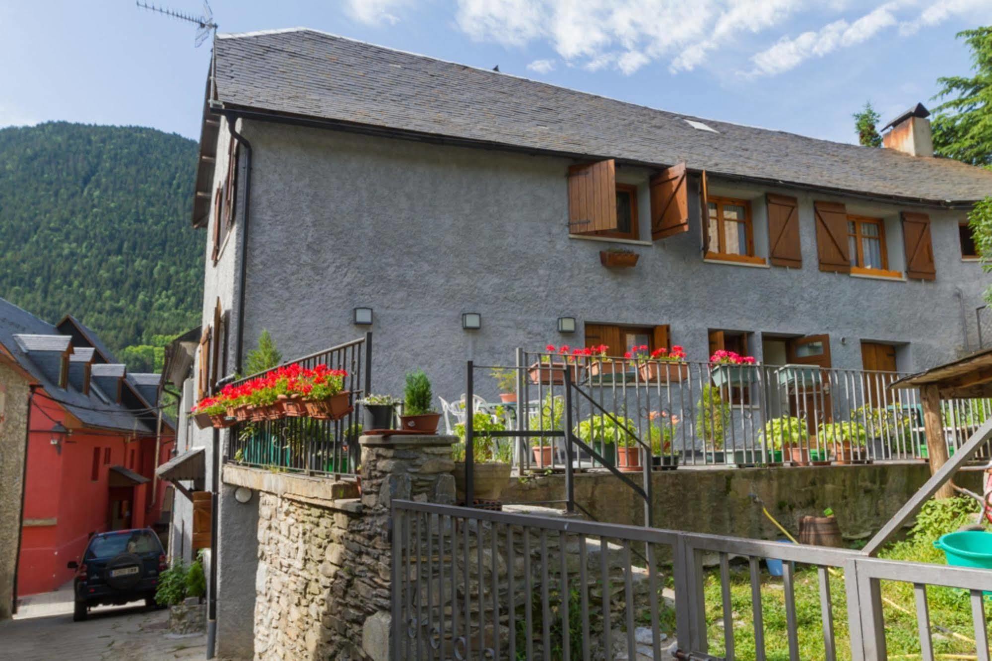 Hostal Aiguamog Salardú Eksteriør billede