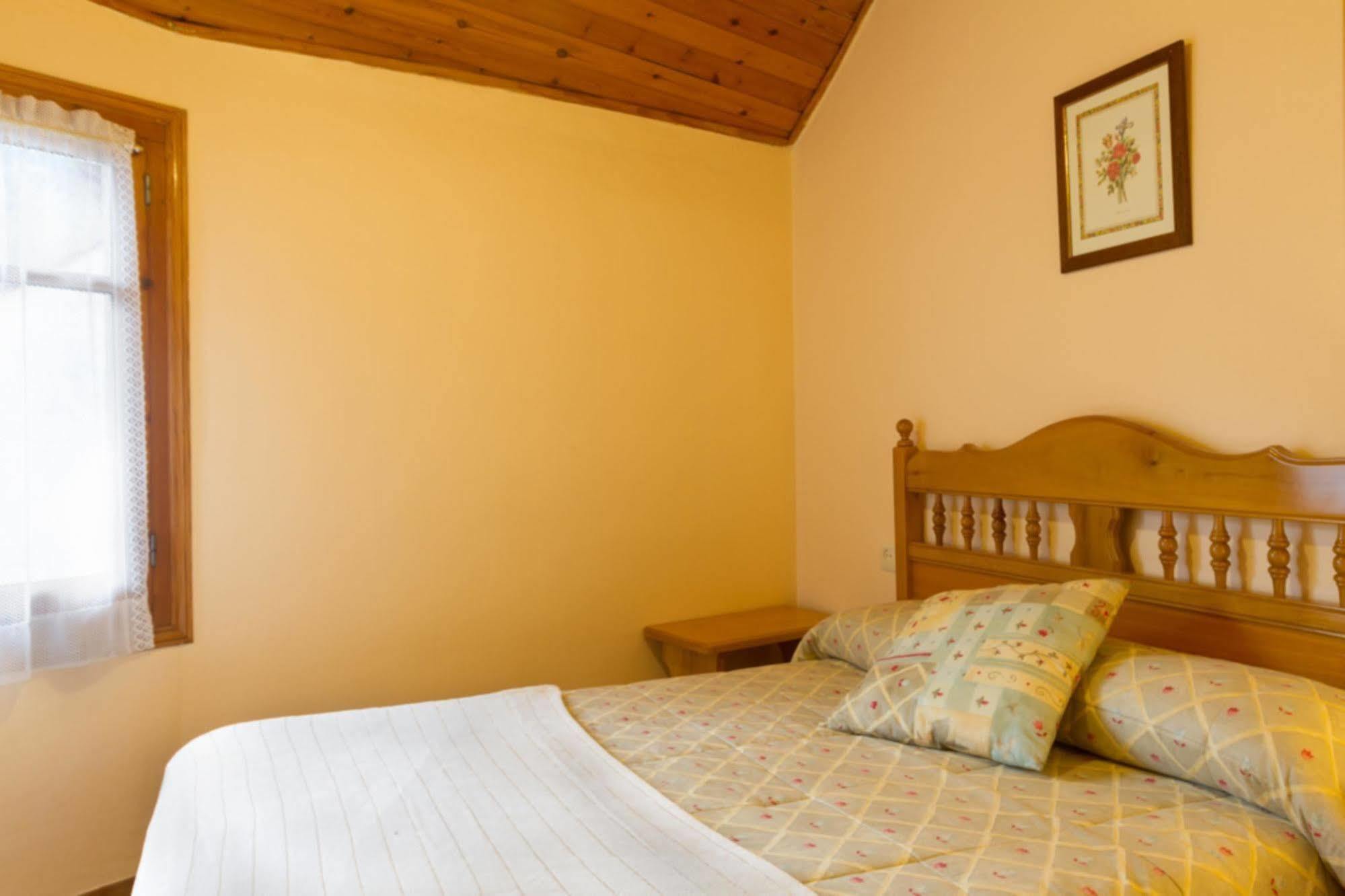Hostal Aiguamog Salardú Eksteriør billede